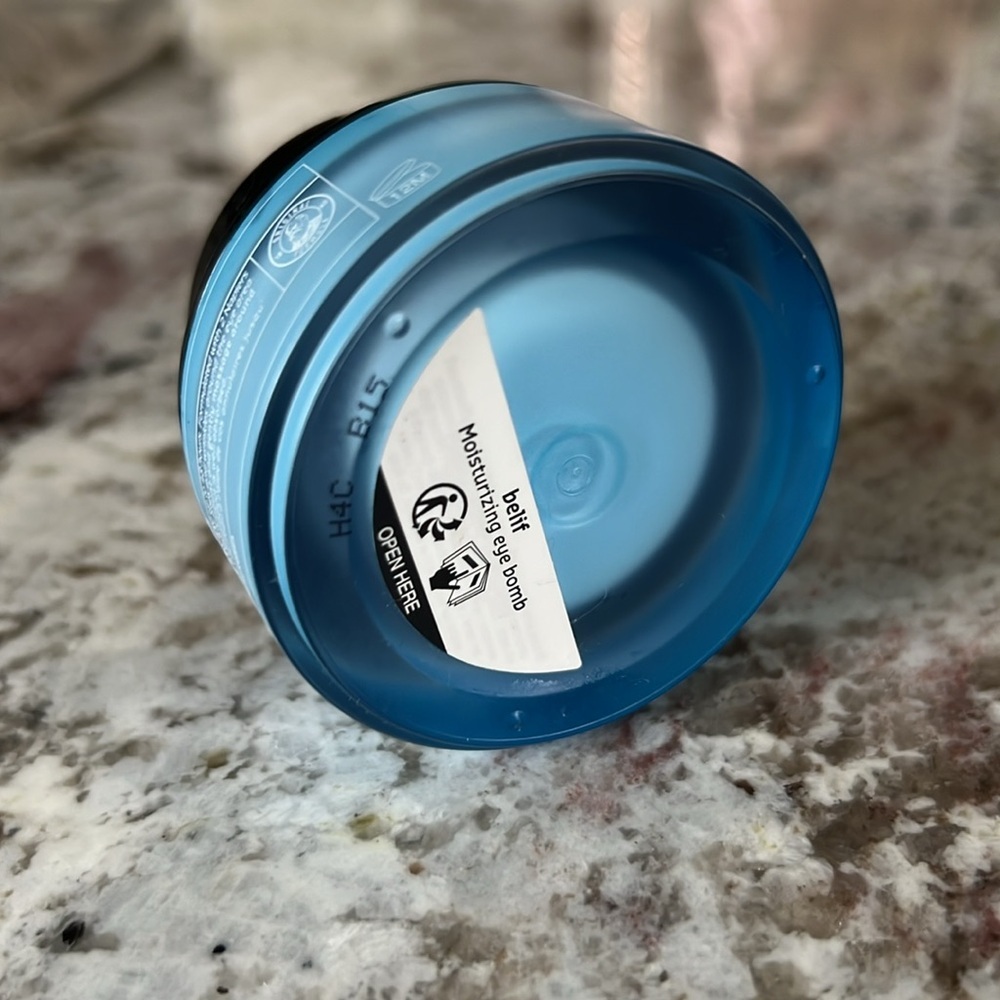 Belif Moisturizing Eye Bomb full size - Picture 3 of 4